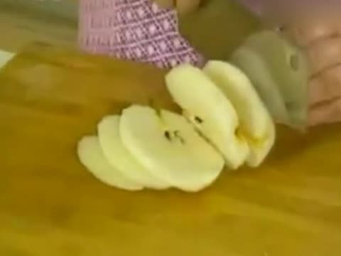 泡菜水太辣怎么办|水梨辣泡菜大图|武汉腊香肠