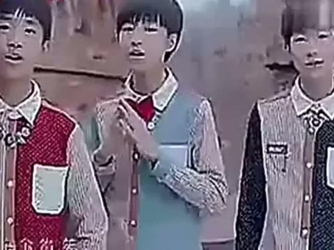 exo咆哮钢琴谱 exo咆哮吉他谱 exo吴世勋咆哮帅图