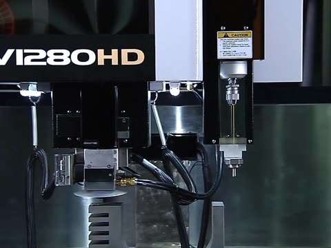 自动穿线中走丝?--目前国. 来自伊阳中走丝线切割 - 微博